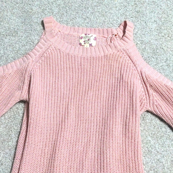 Pink 🩷 Sweater - Picture 2 of 2